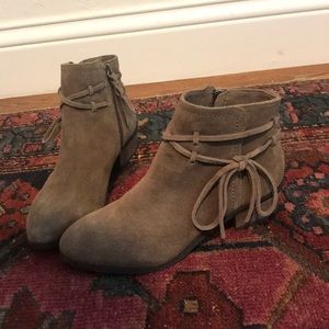 🌱Splendid Suede Booties